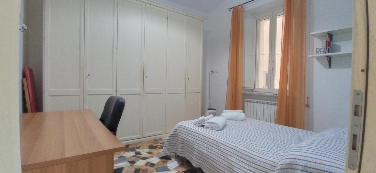 Cavour 130 *